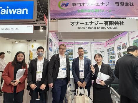 Japonya'da Kiraz Çiçekleri Açıyor, Onurla Geri Dönüyor